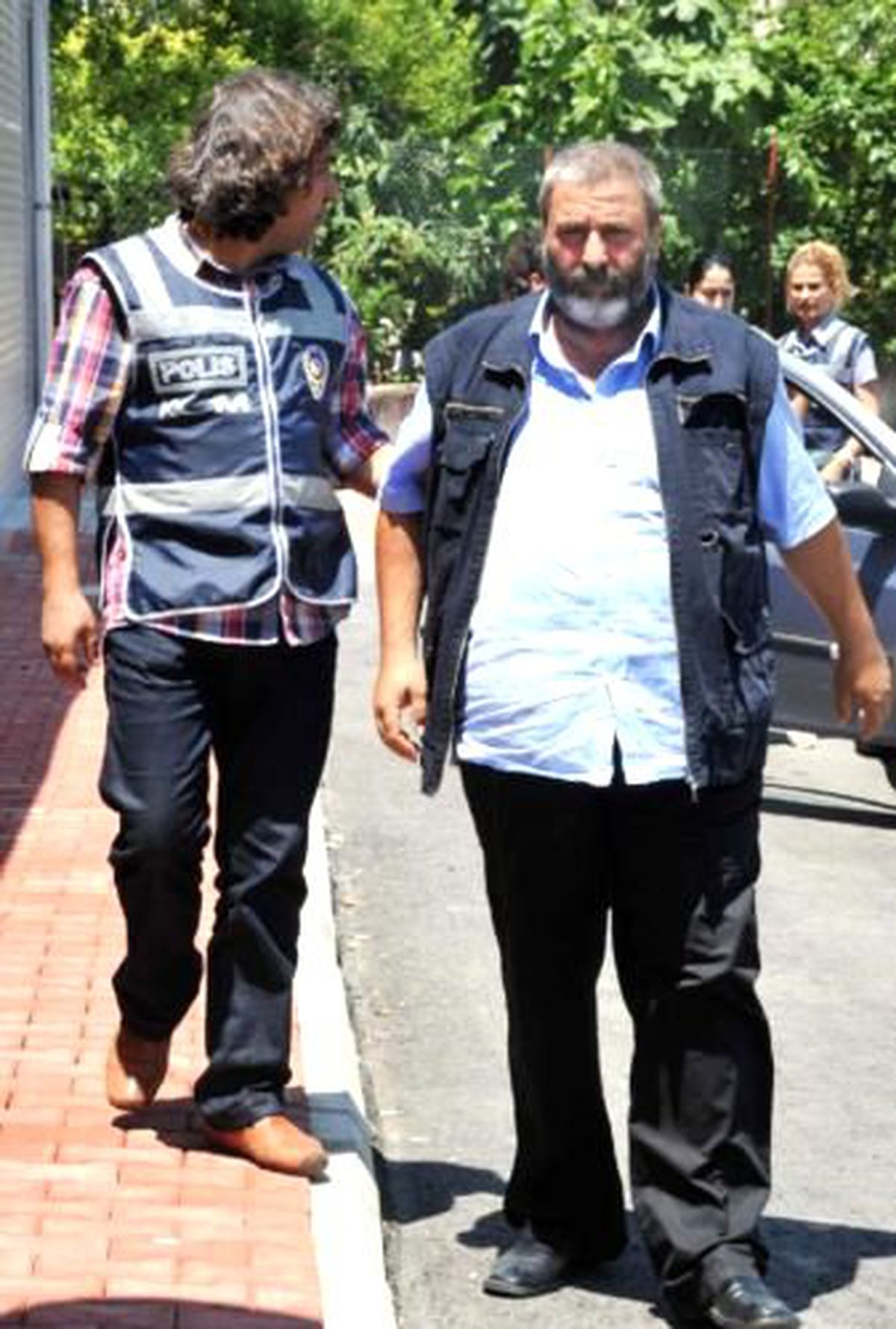 Dolandırıcılık Operasyonunda 2 Avukat ve 3 Mübaşir Gözaltında