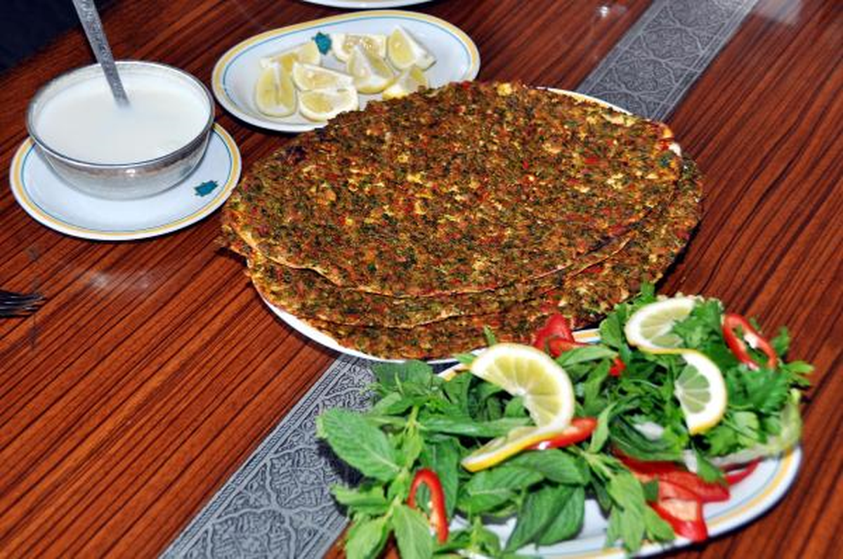 Ermeniler Lahmacunu Sahiplendi!