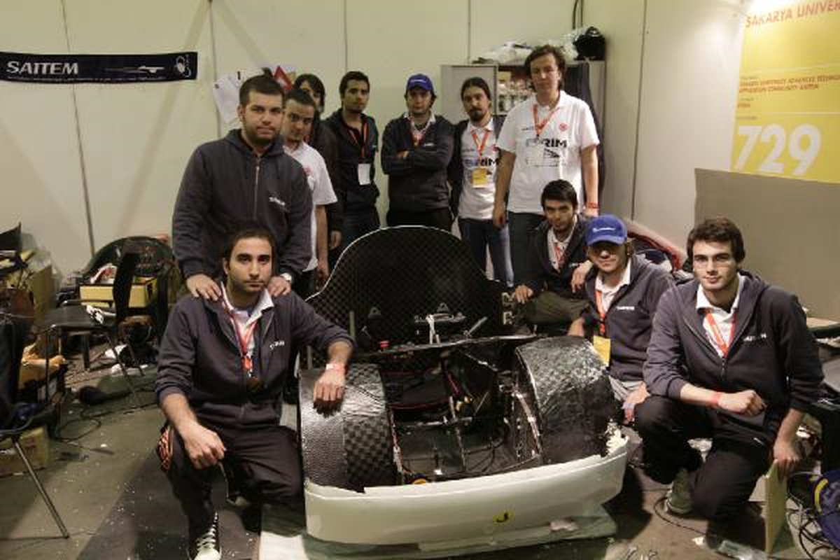 'Evrim' Adlı Elektrikli Araçla Türkiyenin En İyi Derecesini Elde Ettiler