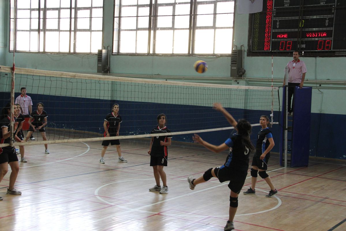 Hakkari'de Voleybol Turnuvası Sonuçlandı