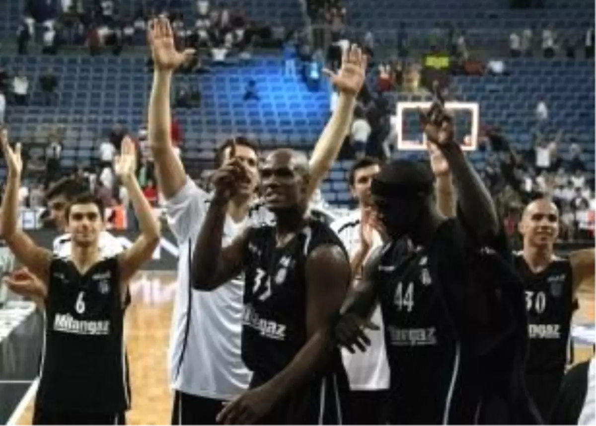 Anadolu Efes-Beşiktaş Milangaz (1. P.)