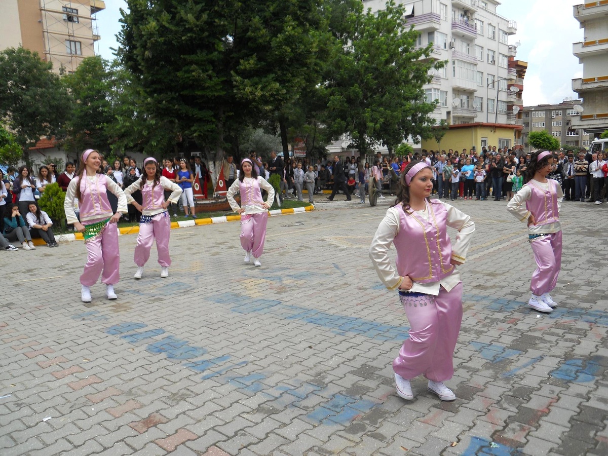 'İstanbul'un Fethi - 1453' Gösterisi Keşan Lisesi Bahçesi'nde Gerçekleştirildi