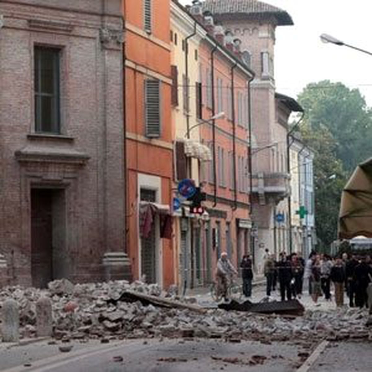 İtalya'daki Deprem: 'En Az 3 Ölü'