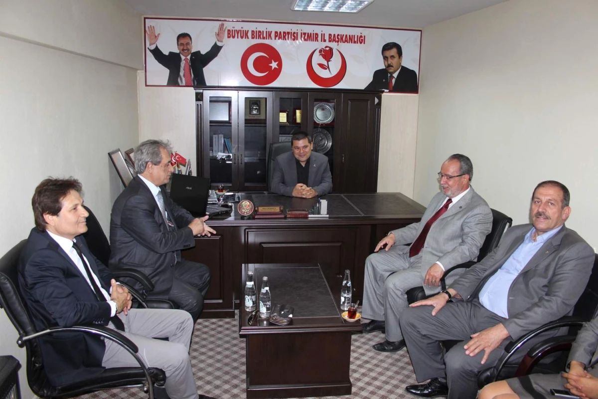 İzmir Eski Belediye Başkanları Birliği Büyük Birlik Partisini Ziyaret Etti