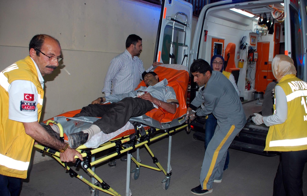 Kardeşlerin Kavgası Kanlı Bitti: 3 Yaralı