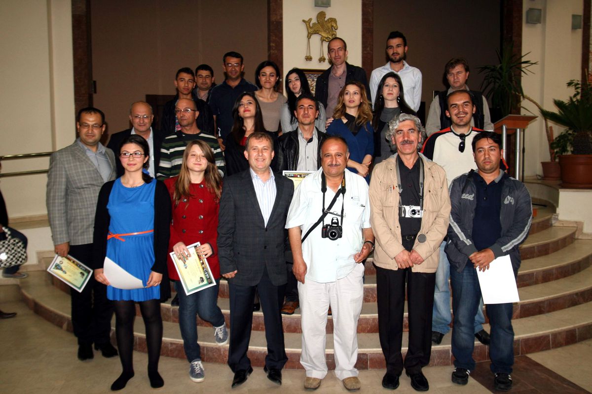 Kent Konseyi Bünyesinde Temel Dijital Fotoğrafçılık Kursu Alan 25 Kursiyer Sergi Açtı