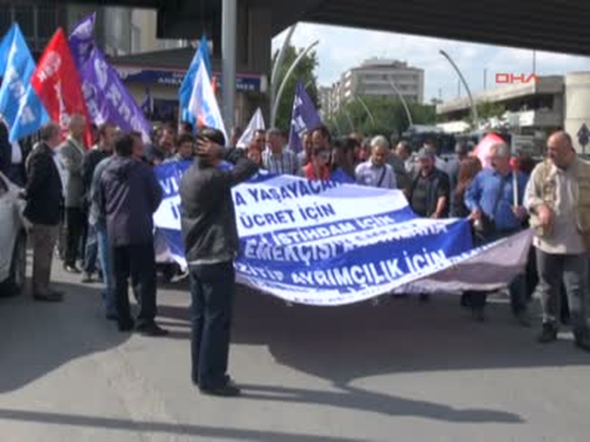 Kesk'ten Devlet Personel Başkanlığı Binası Önünde Eylem