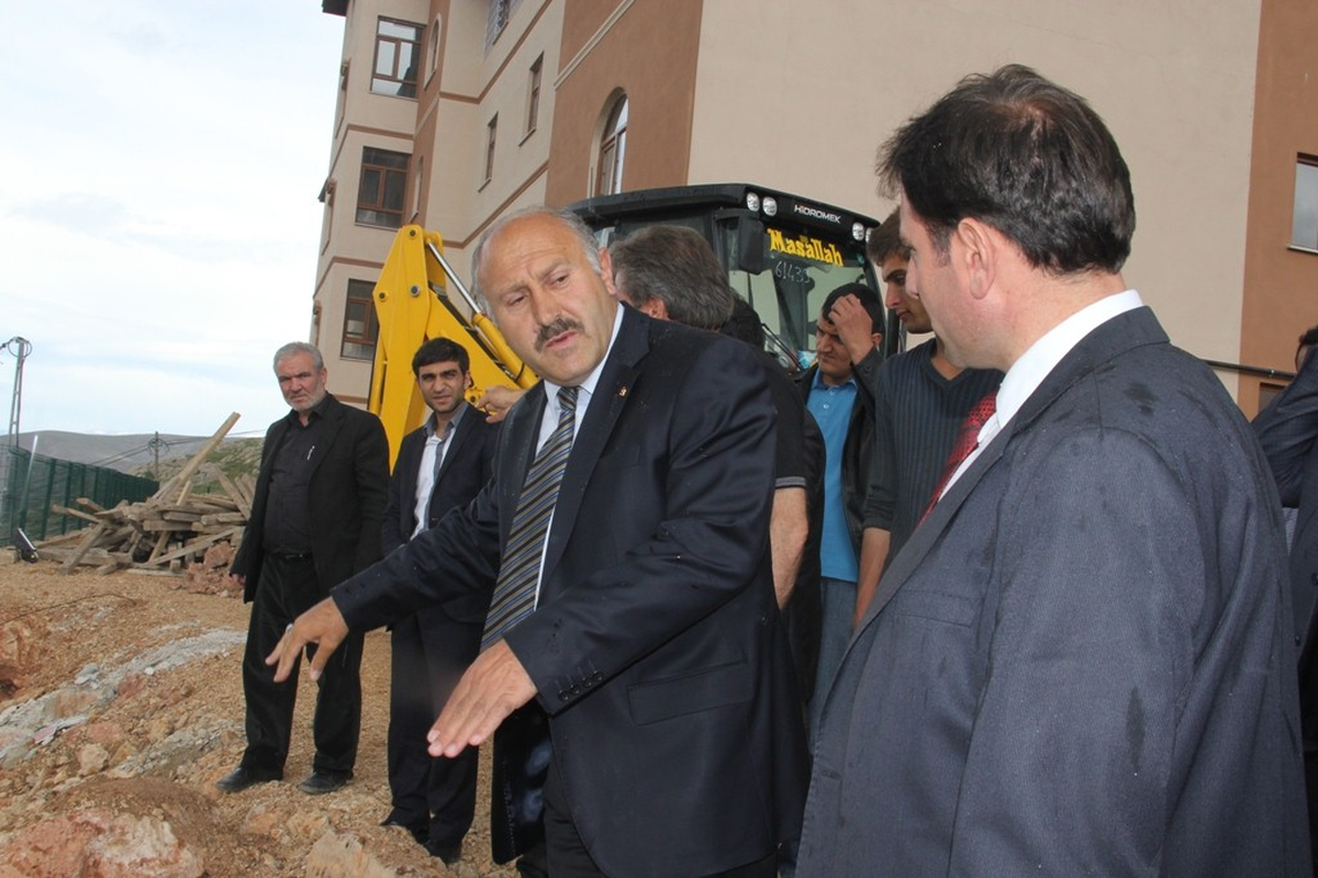 Milletvekili Özbek ve Belediye Başkanı Polat'tan Huzurevine Ziyaret