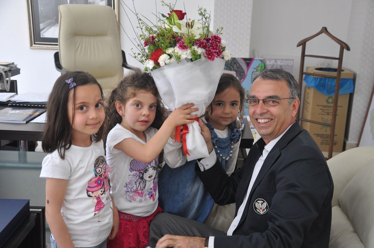 Minik Öğrencilerden Çimenoğlu'na Ziyaret