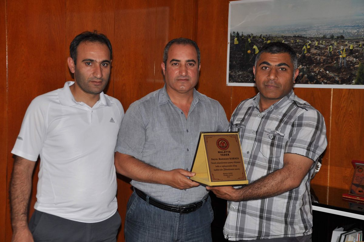 Orman İşletme Müdürü Ramazan Karaca'ya Plaket