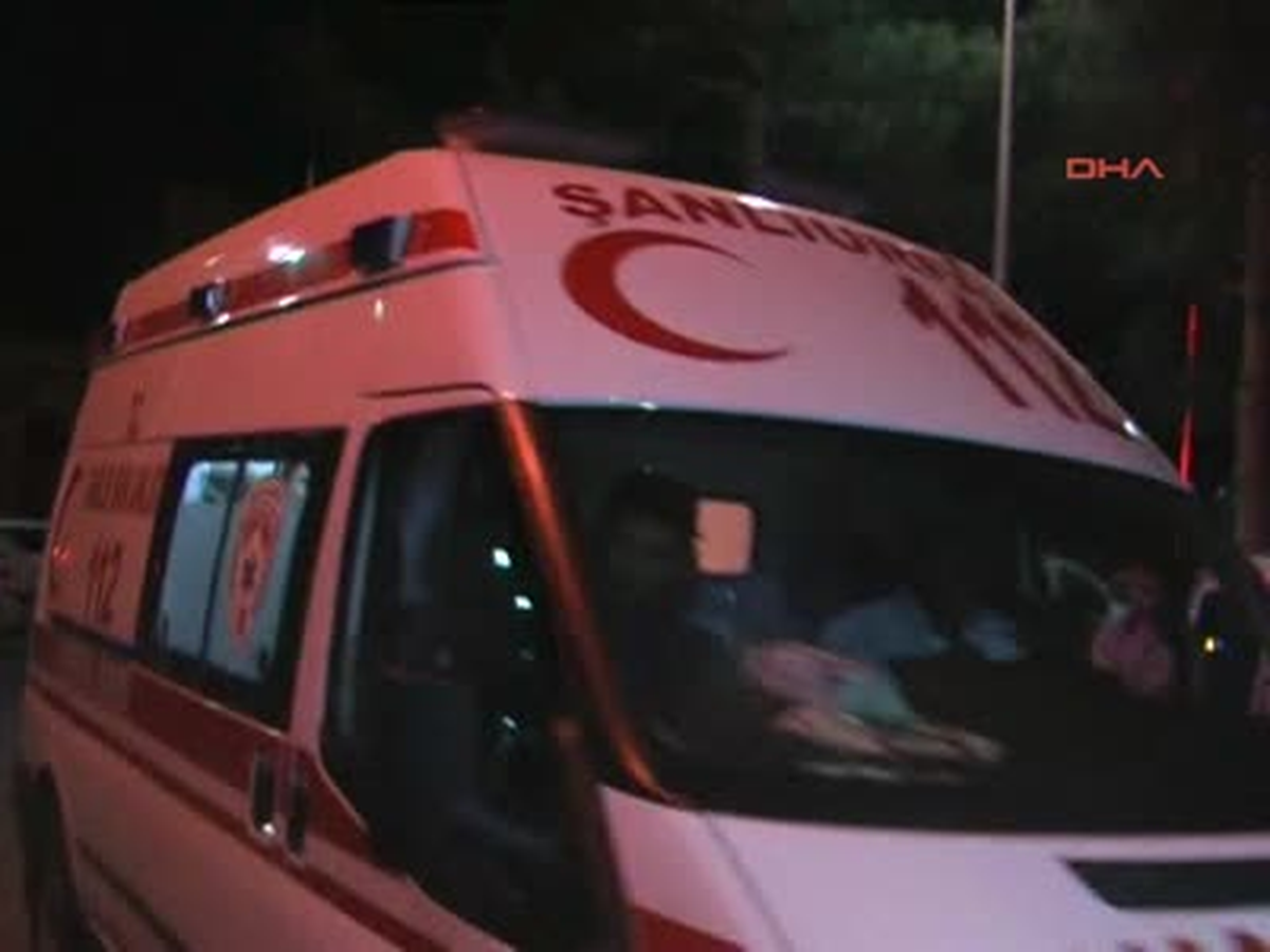 Şanlıurfa'da Motosikletli, Astsubaya Çarptı 2 Yaralı