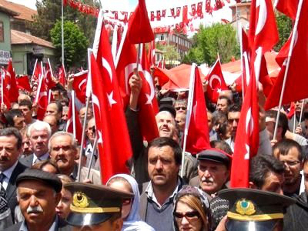 Şehit Teğmen Son Yolculuğuna Uğurlandı )