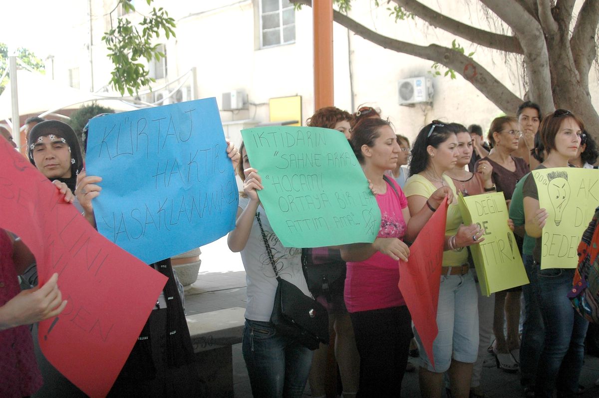 Sezaryen ve Kürtaj Yanlılarından Protesto