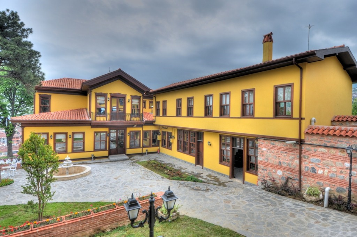 Sümbüllü Bahçe Konağı 1 Yıldır Bursa'nın Hizmetinde