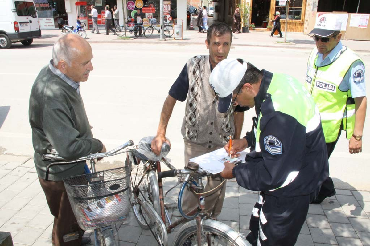 Ters Yön Uygulamasında Sürücüler Uyarıldı