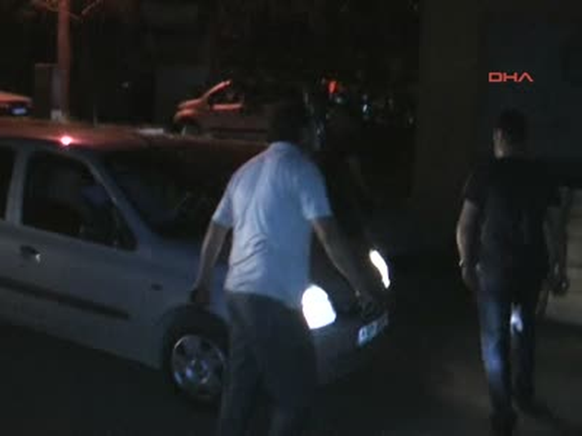 Unutulan Valizler Bomba Paniğine Neden Oldu