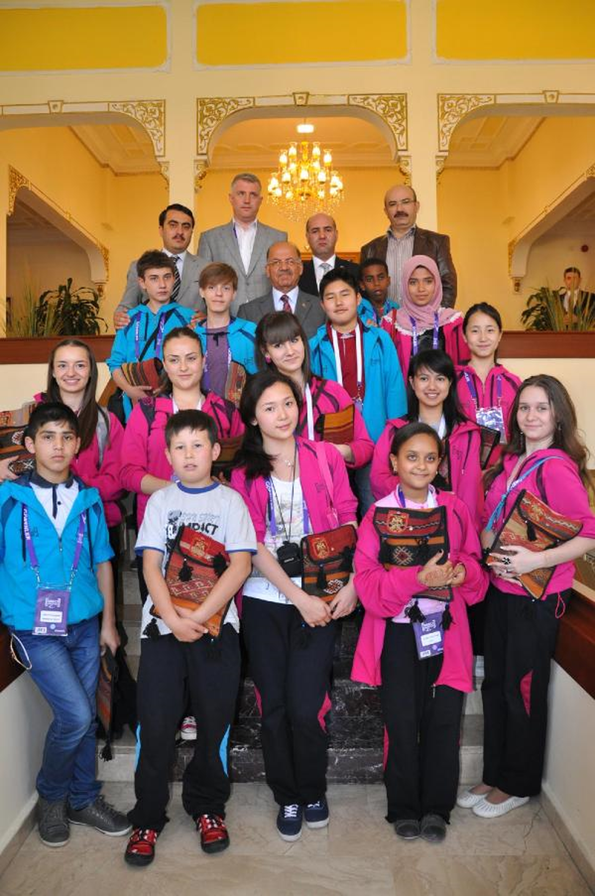 Yabancı Öğrencilerden Valilikte Mini Konser