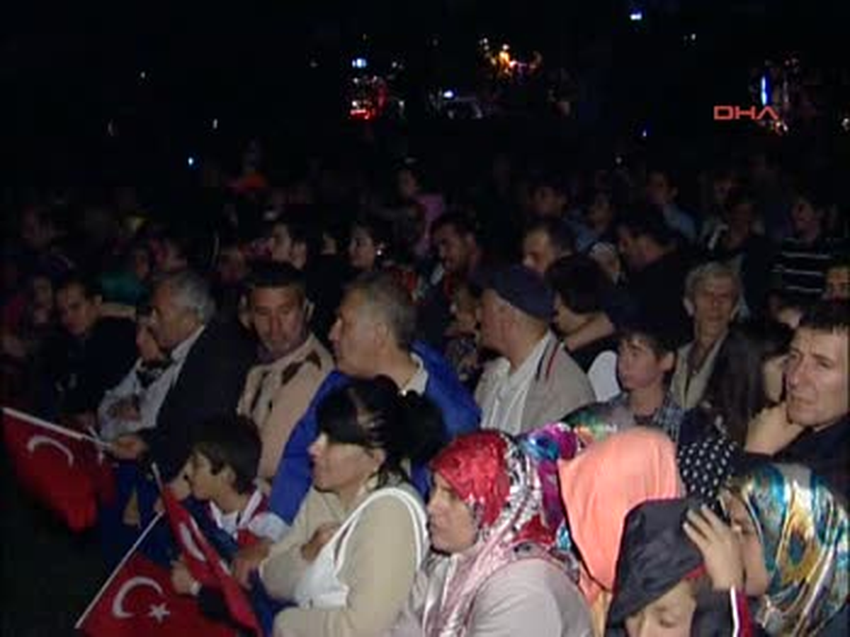 2 Haliç'te Renkli Fetih Kutlaması