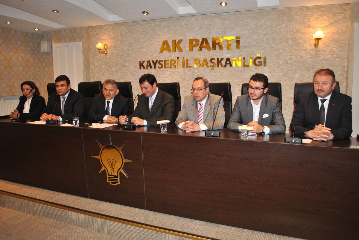 AK Parti Melikgazi İlçe Danışma Toplantısı Yapıldı