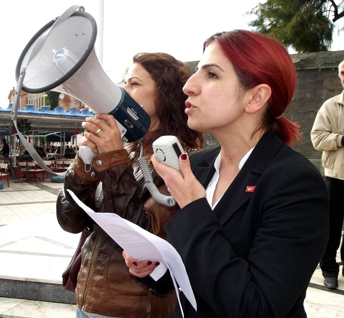Ayvalıklı Kadınlardan İlginç Kürtaj Eylemi