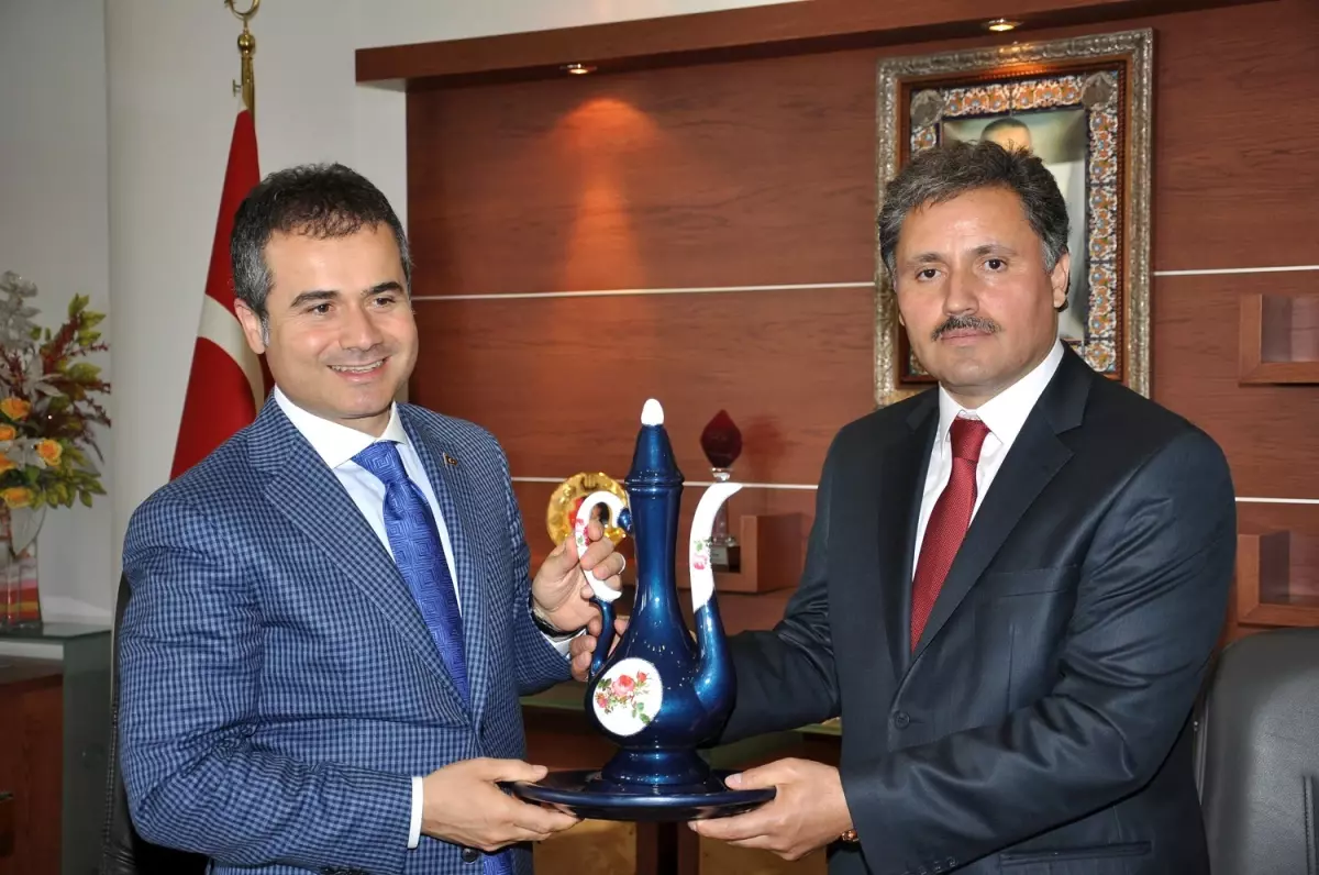 Bakan Kılıç\'tan Belediyeye Ziyaret