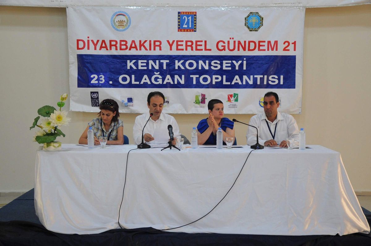 Baydemir'den Kent Konseyi'ne Katılmayanlara Eleştiri