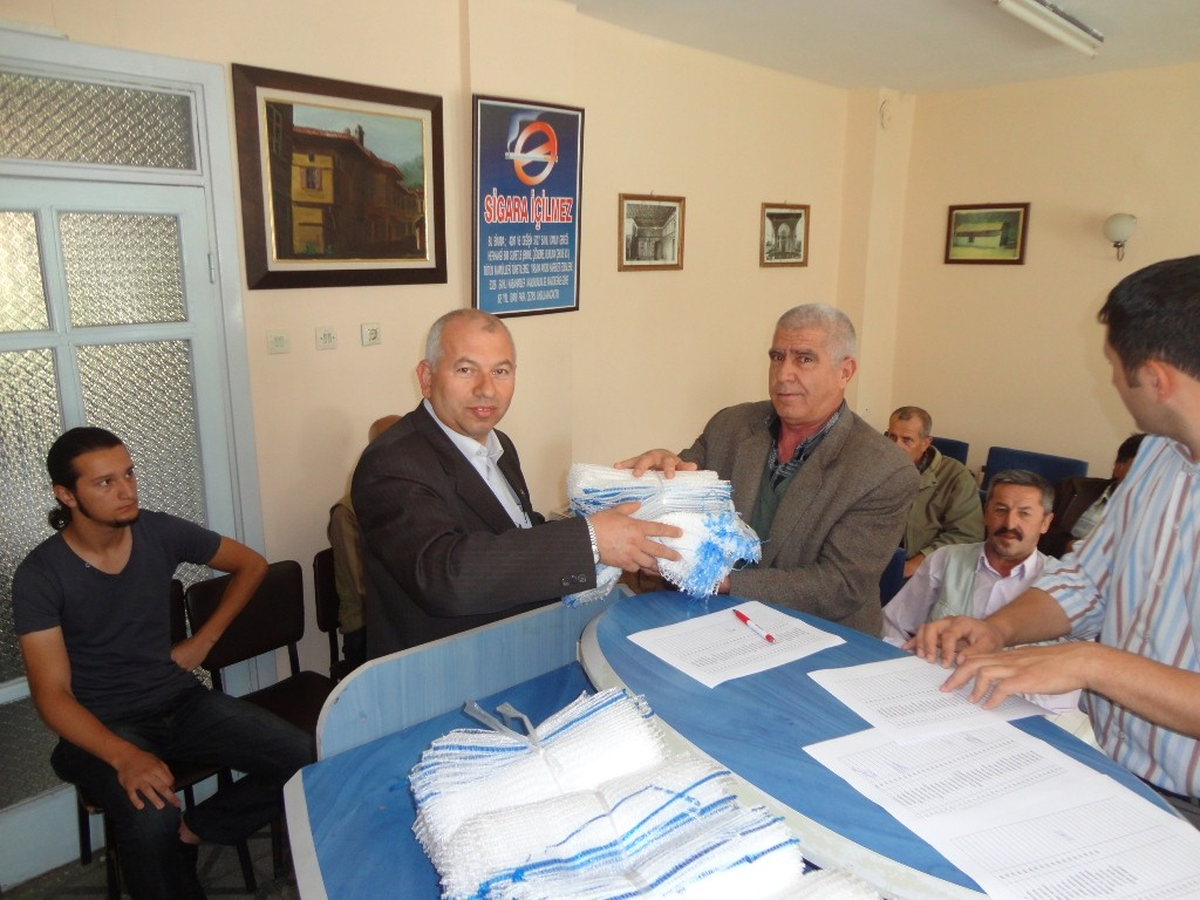Birgi Belediyesi İncir Üreticilerine Ücretsiz İlek Torbası Dağıttı