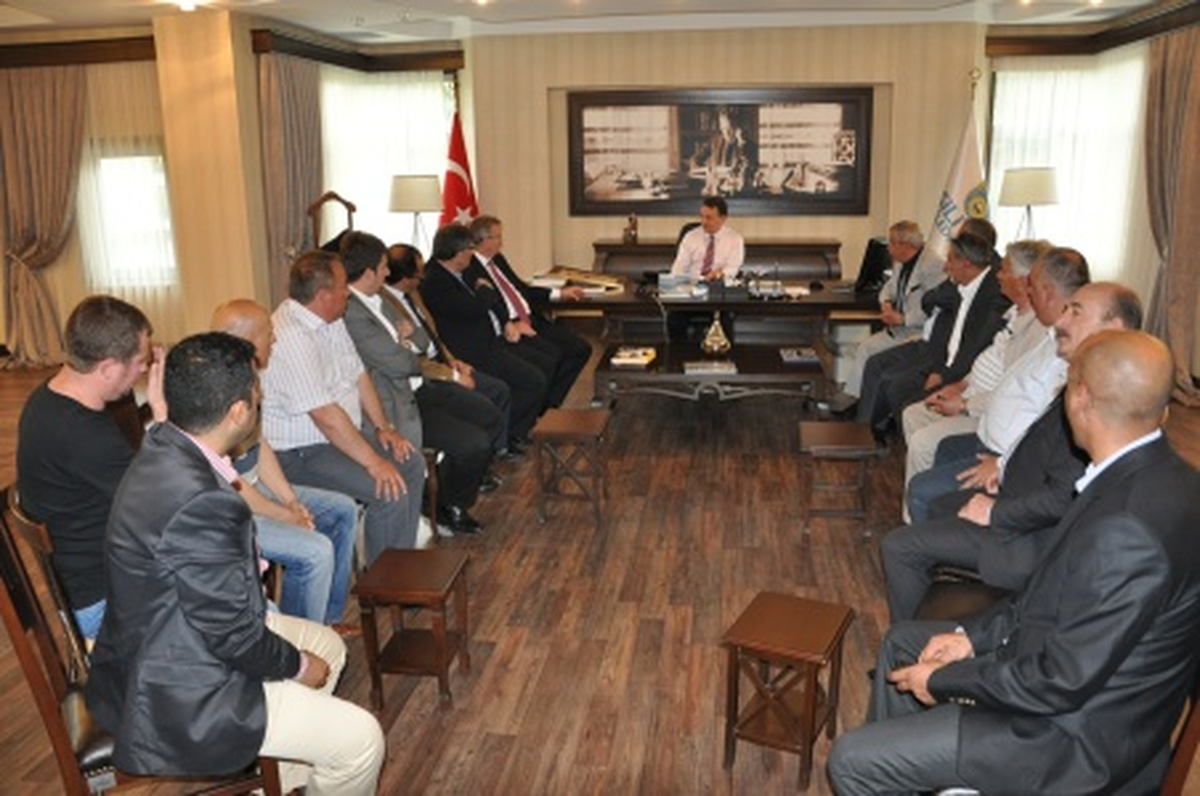 Cem Kara, Özcan Işıklar'ı Ziyaret Etti
