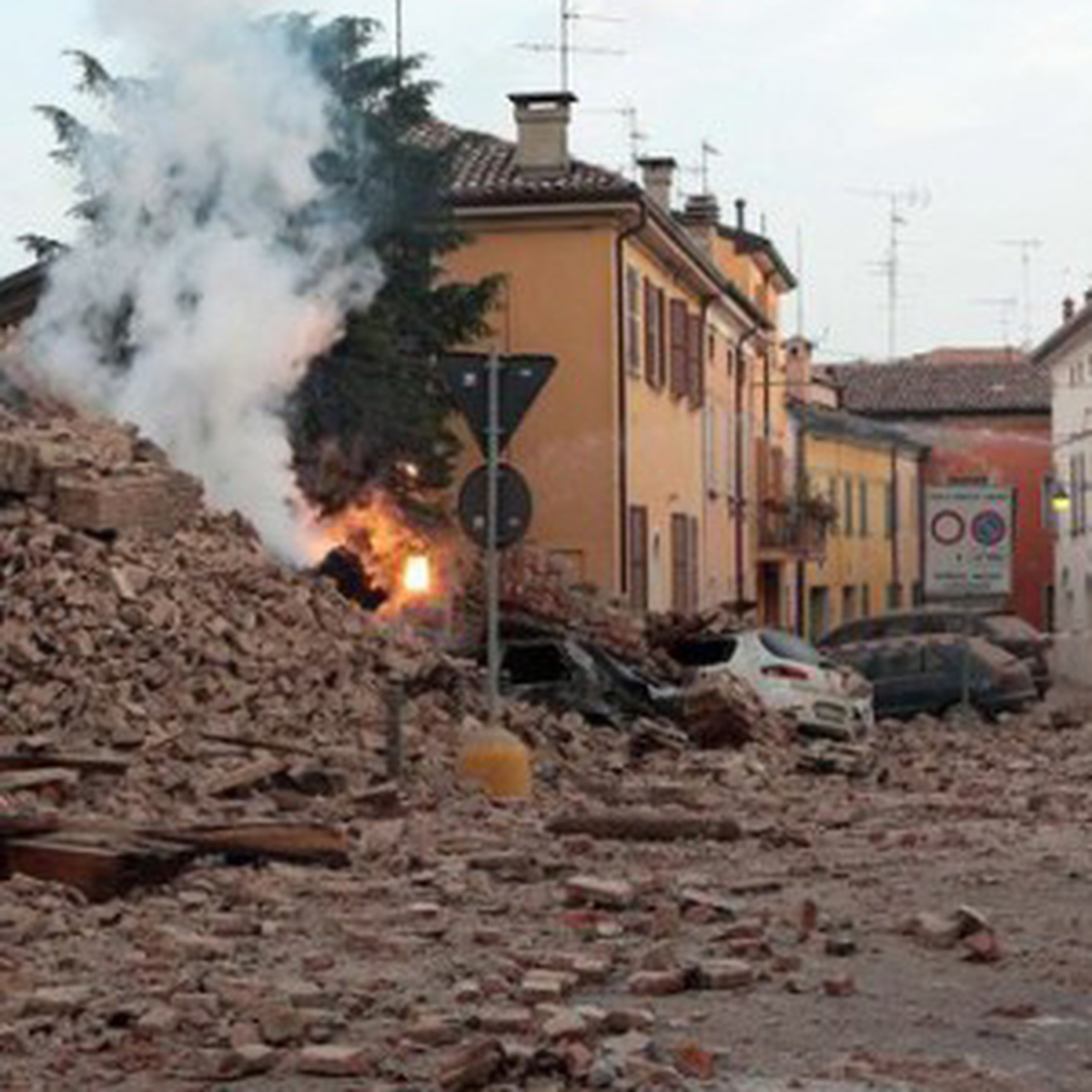 Deprem İtalya'yı Fena Vurdu