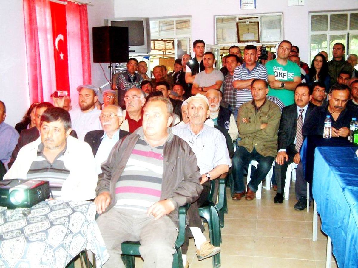 Dutluca'da Altın İşletmecilerinin Bilgilendirme Toplantısı