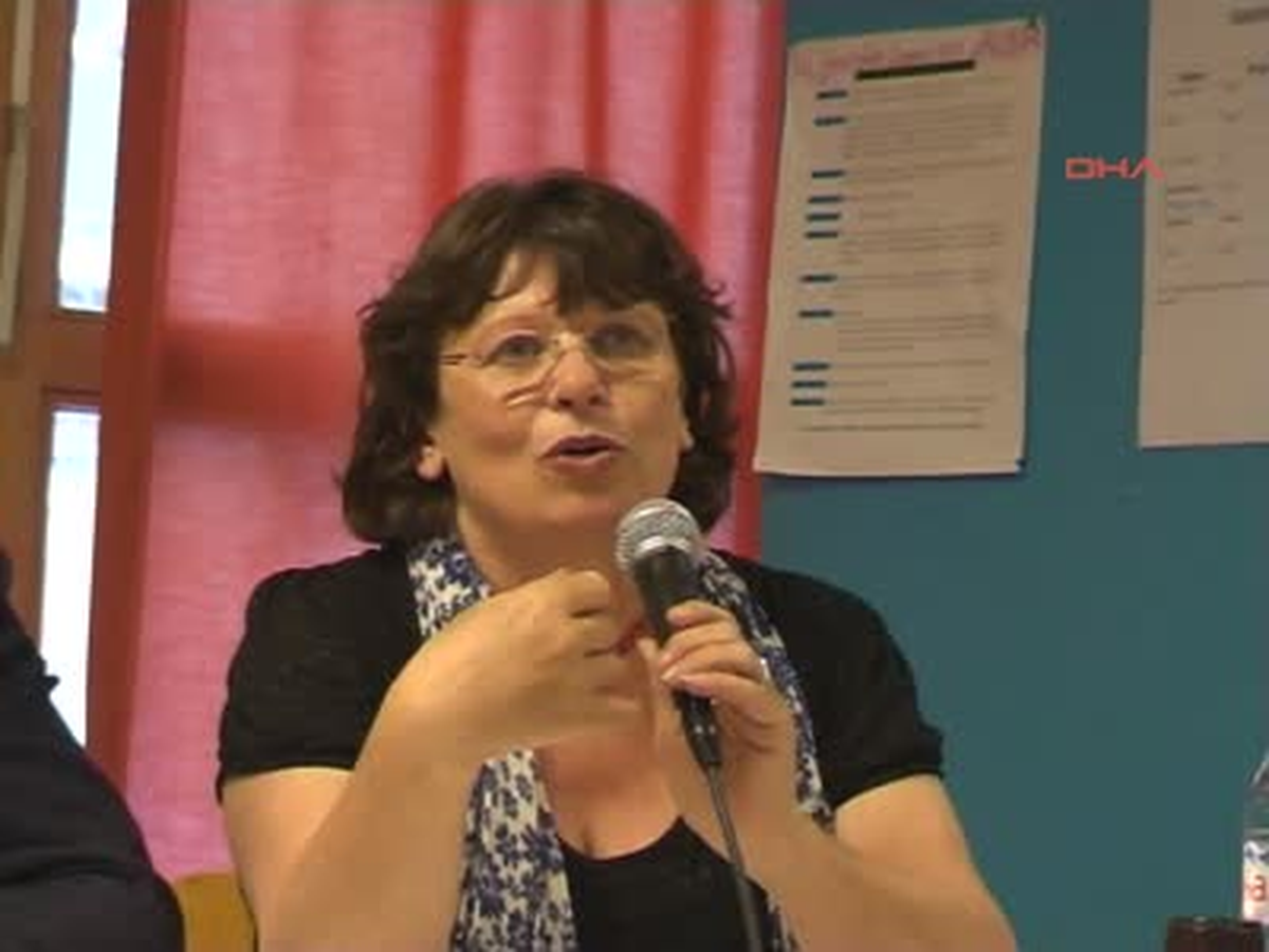 Fransa'da Milletvekilli Seçimi Öncesi Adaylar Türklerin Oyuna Göz Dikti