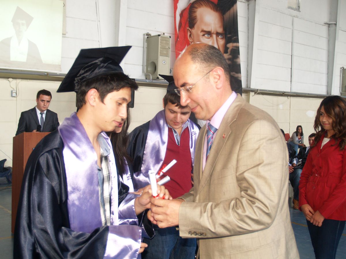Gelibolu'da Mezuniyet Coşkusu