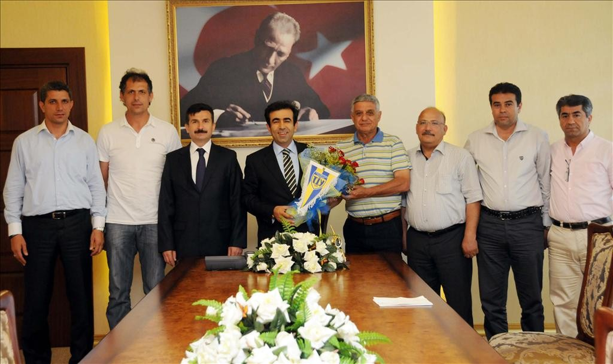 Güzeloğlu'ndan Tarsus İdman Yurdu'na Destek Sözü