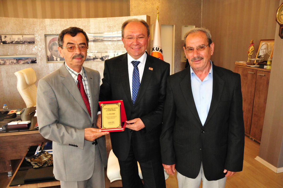 Hacılılardan Burma\'ya Plaket