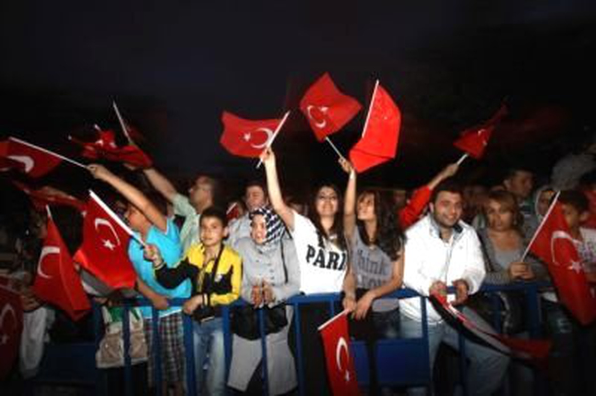 İstanbul'un Fethinin Yıldönümü, Haliç'te Coşkuyla Kutlandı