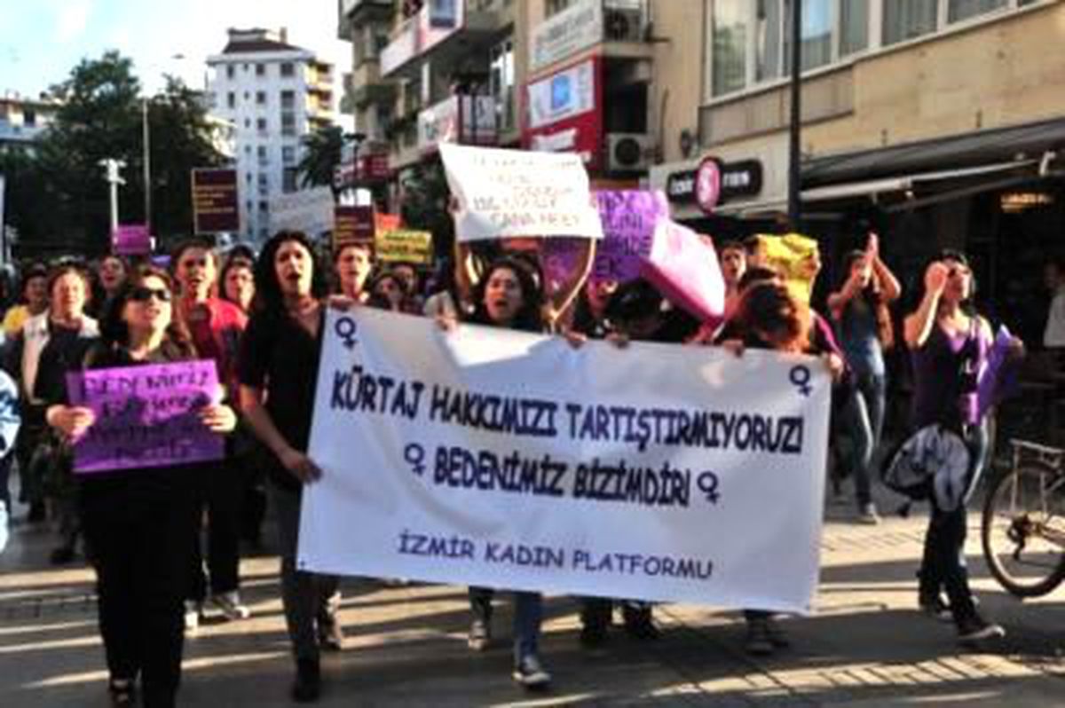 Kadınlardan Kürtaja Destek Eylemi