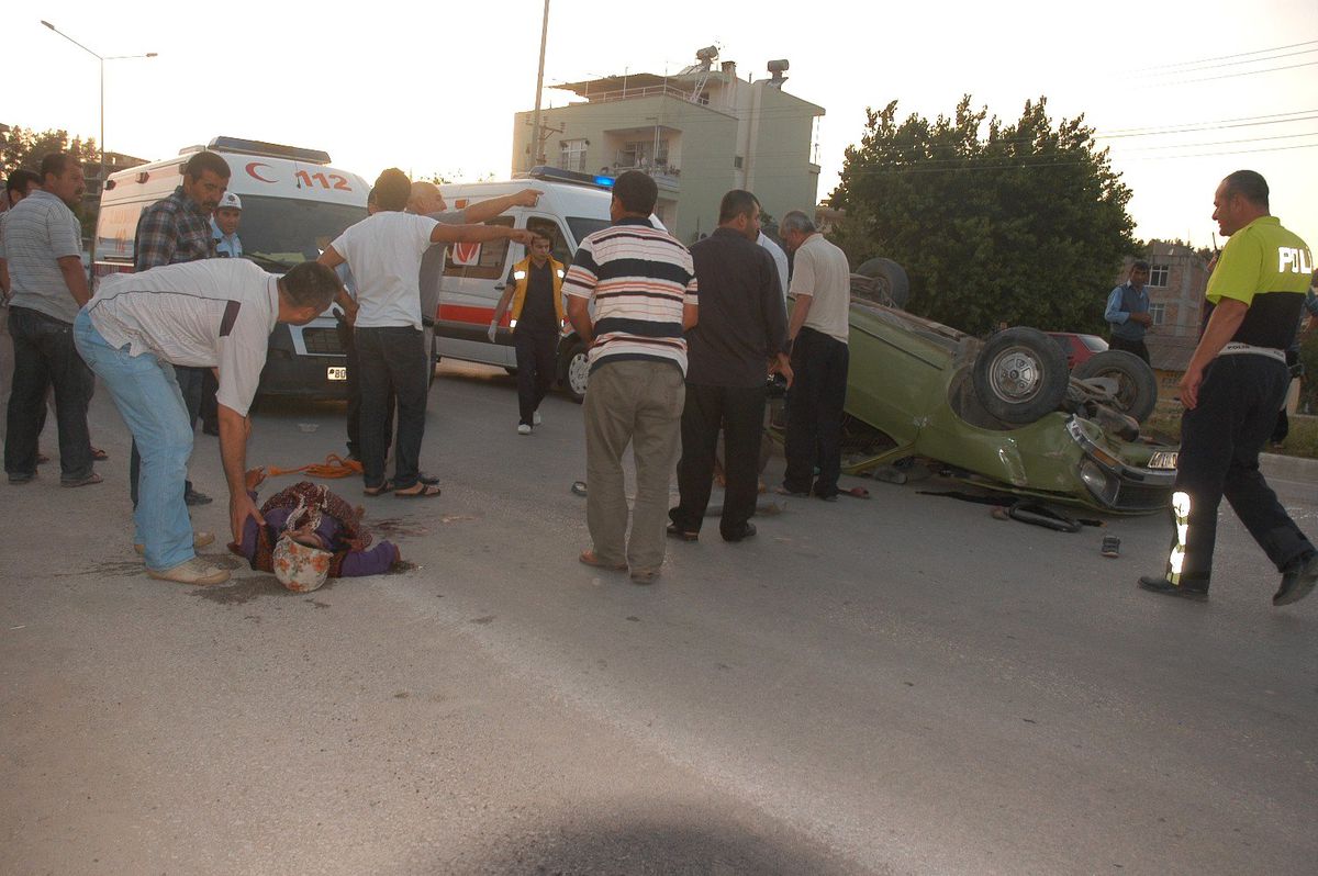 Kadirli'de Trafik Kazası: 8 Yaralı