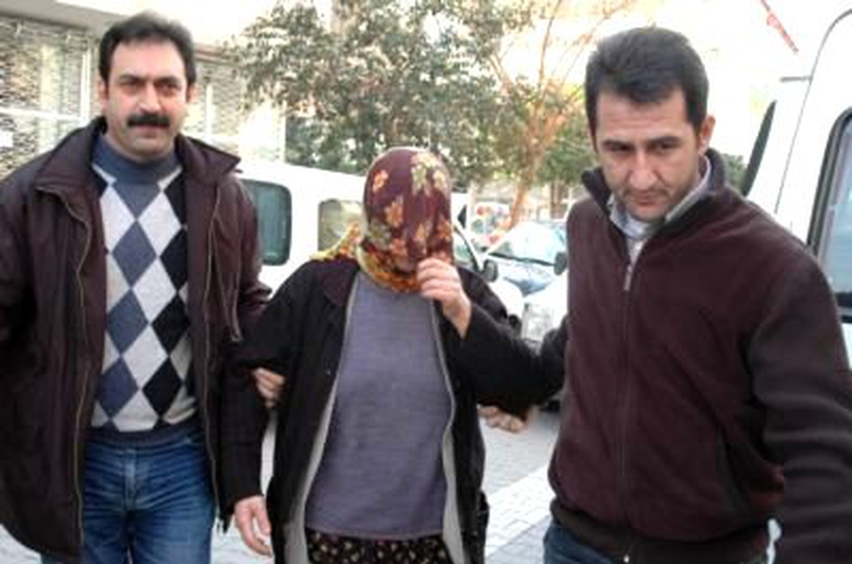 Kızını Boğup Öldüren Anneye İndirim Yok!