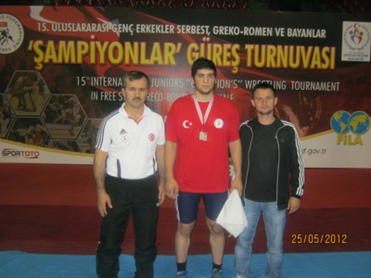 Kocaeli'li Beş Güreşçiden Derece Geldi