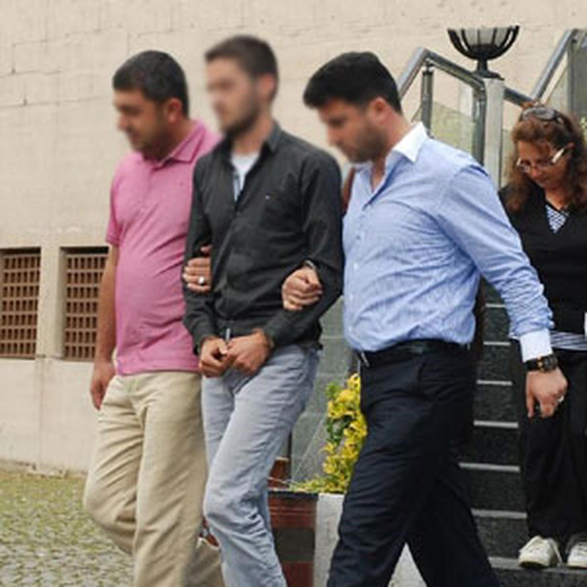 Tazminat İçin Patronunu Kesecekti