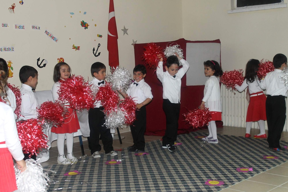 Anaokulu Öğrencilerinden Yıl Sonu Sergisi