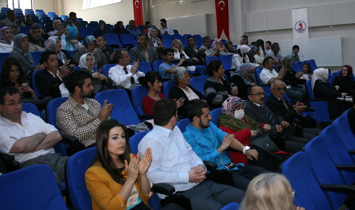 Çarşamba Adalet Meslek Yüksekokulu İlk Mezunlarını Verdi