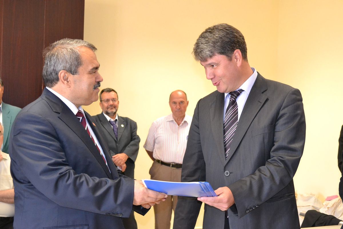 CHP İl Başkanlığına Seçilen Özdöl Mazbatasını Aldı