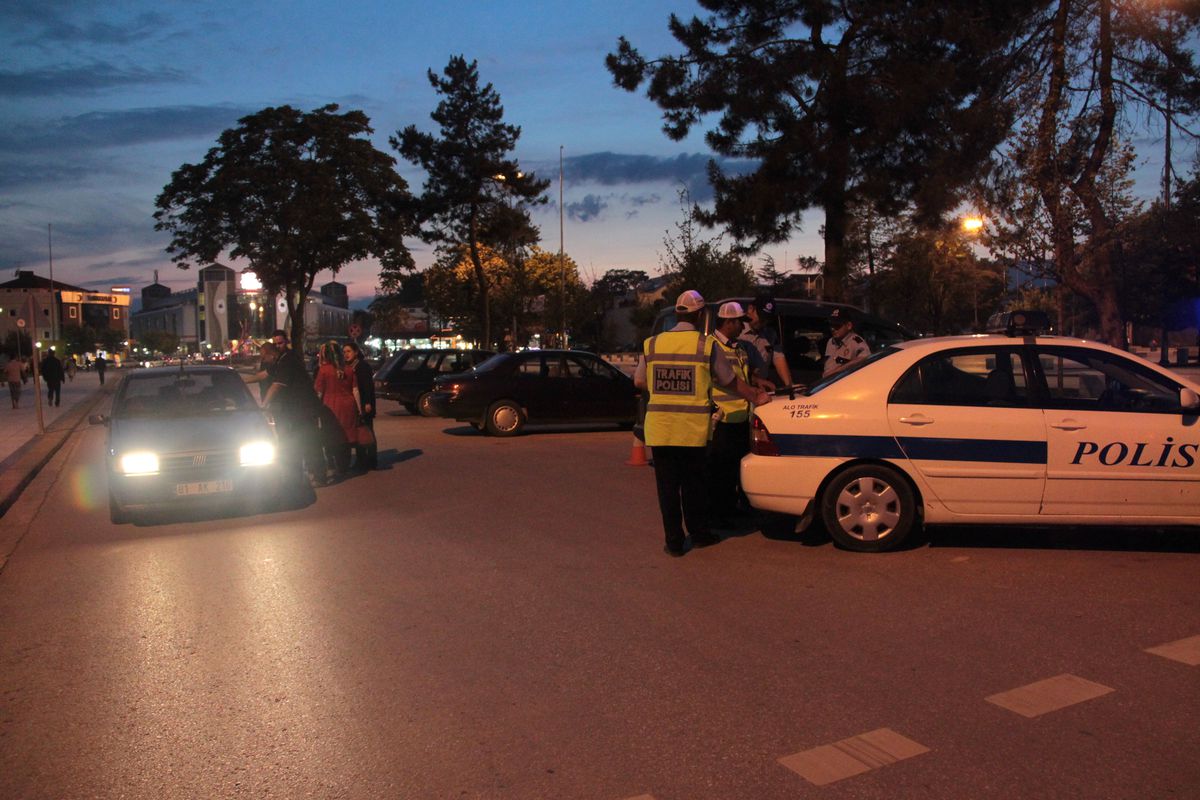 Düzce Valiliği Önüne Park Eden Arçlara Ceza Yağdı