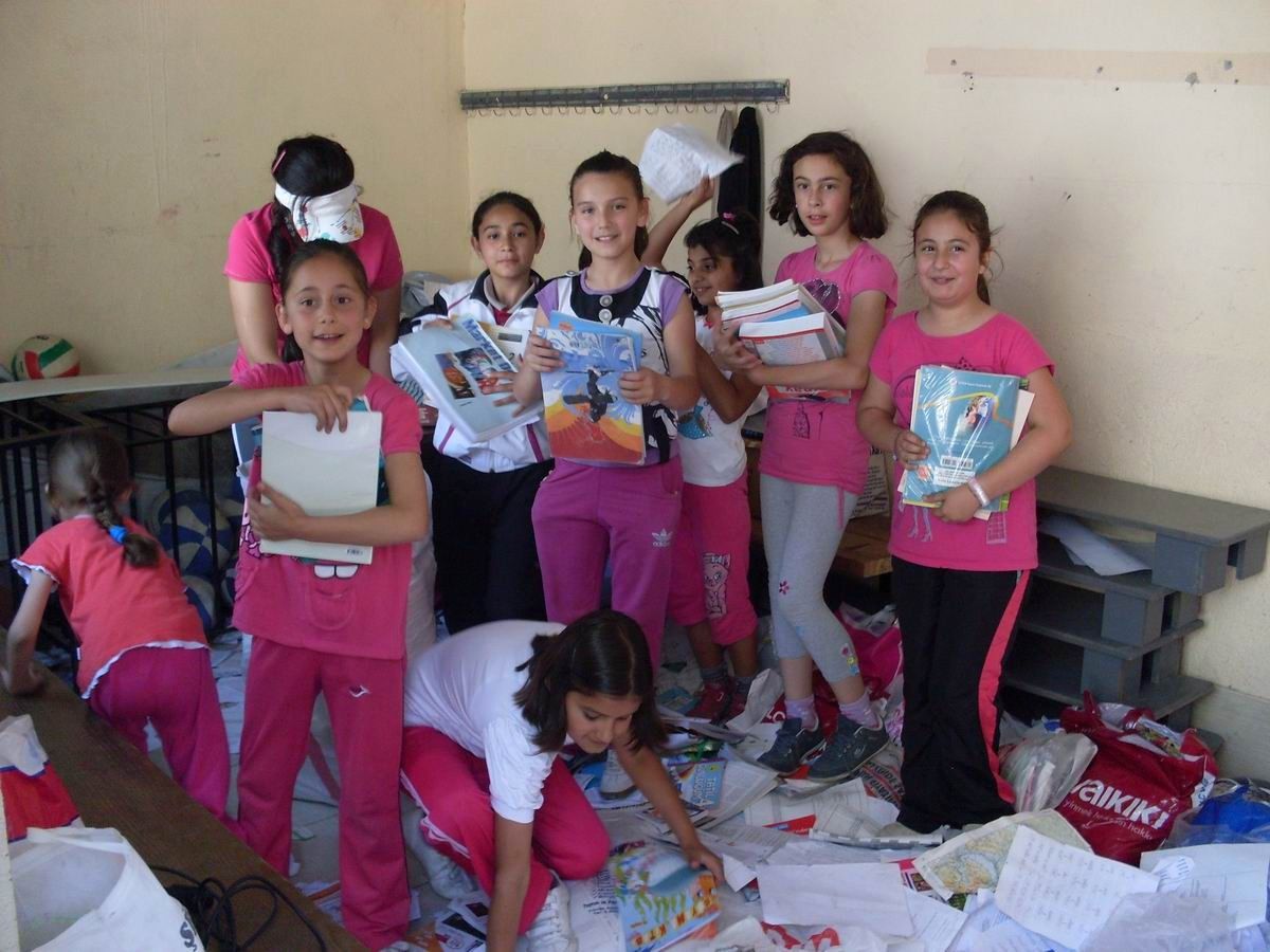 Edremit'te Atık Kağıtlar Ekonomiye Geri Kazanmdırılacak
