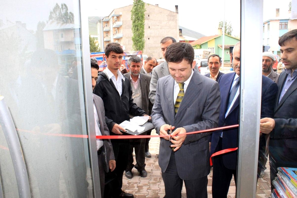 Kız Öğrenci Yurdu İçin Kermes Açıldı