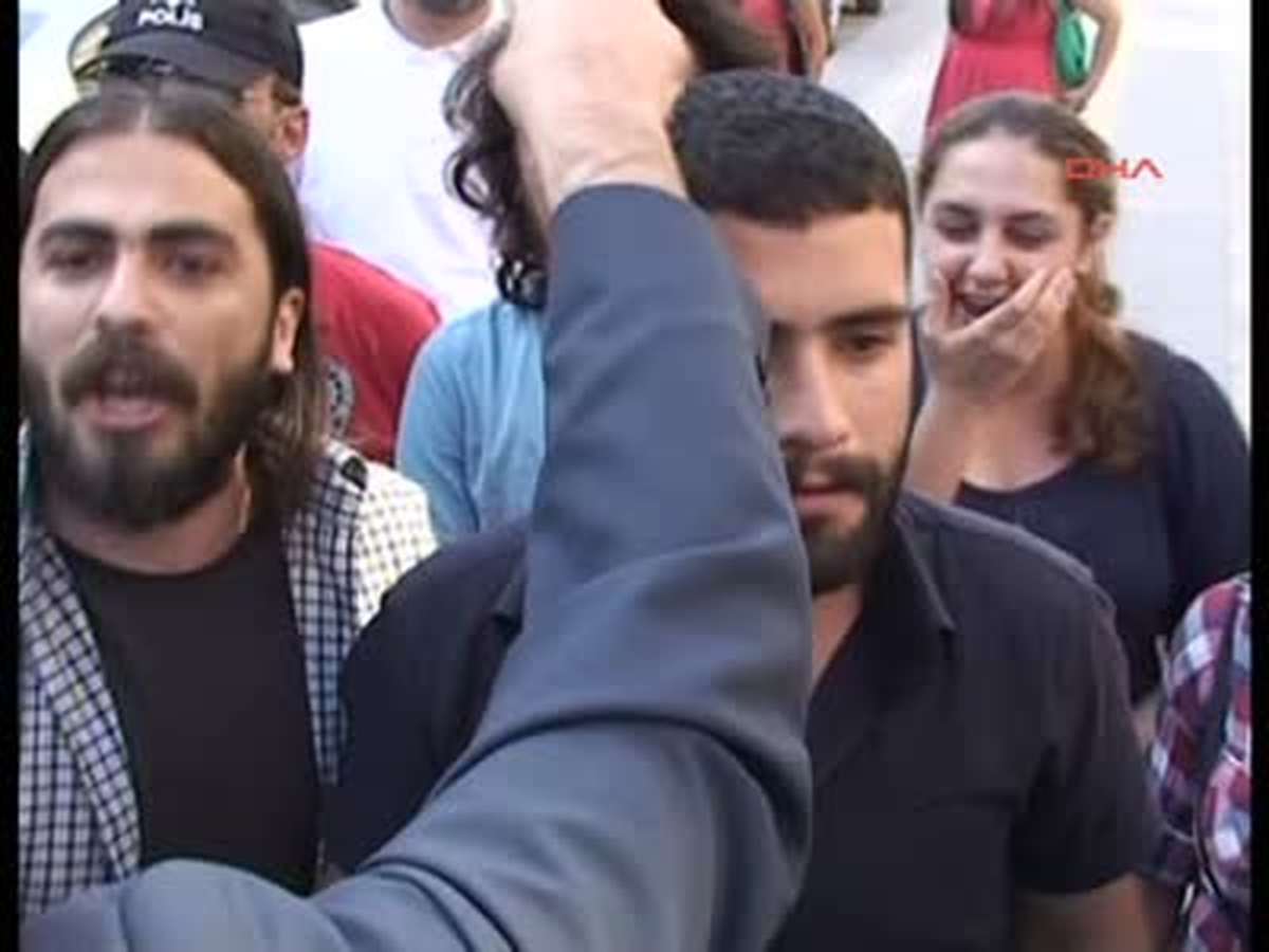 Kuzu'nun Konferansına Girmek İsteyen 13 Kişi Gözaltına Alındı