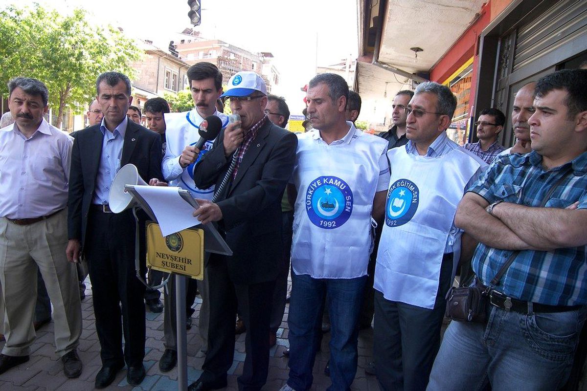 Memurlardan Başbakana Zam Bestesi