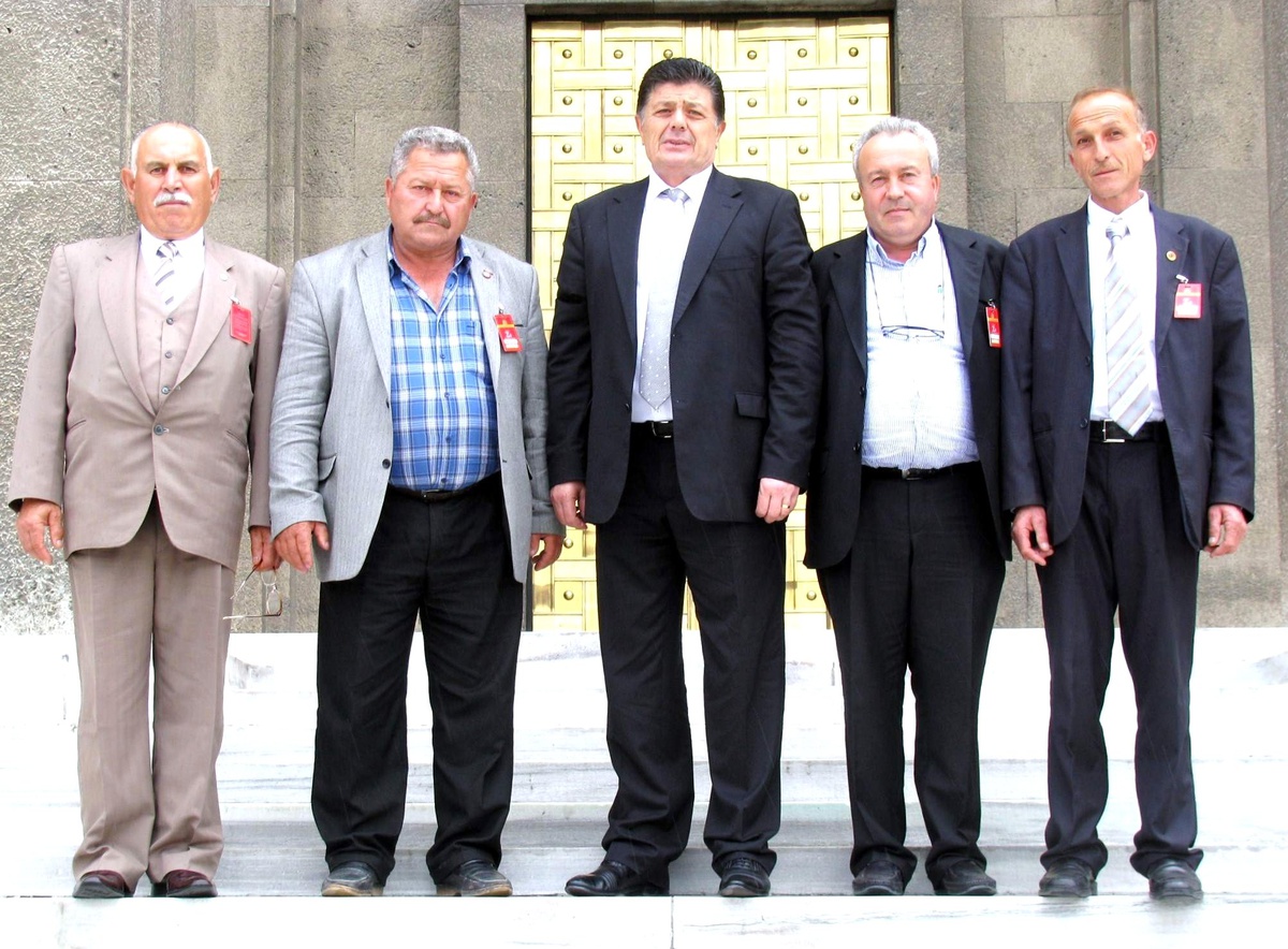 Muhtarlar Yalçınkaya'yı Ziyaret Etti