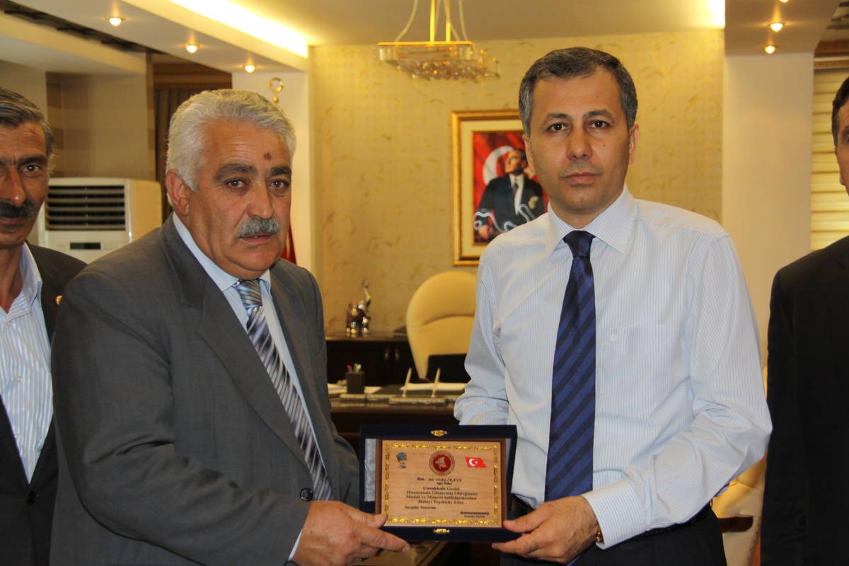Muhtarlard​an Vali Yerlikaya'​ya Teşekkür Ziyareti